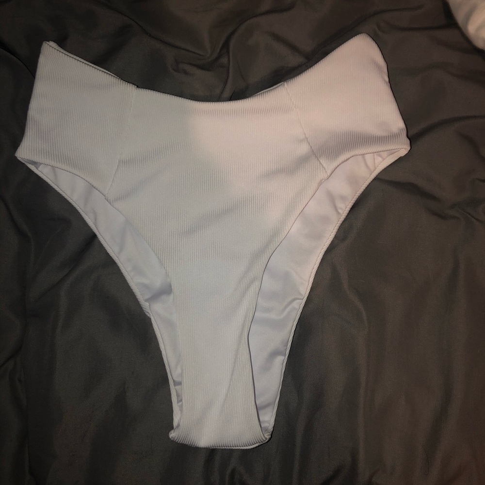High waisted white bikini bottoms(size: XS)